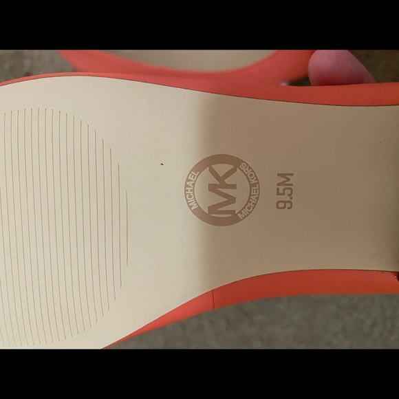 Coral MK flats with box. Never been worn - Picture 5 of 8